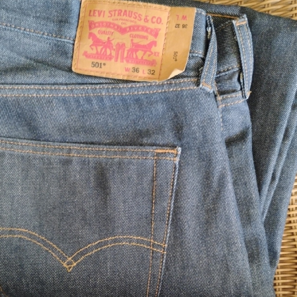 Levi's 501 Men's Blue Jeans